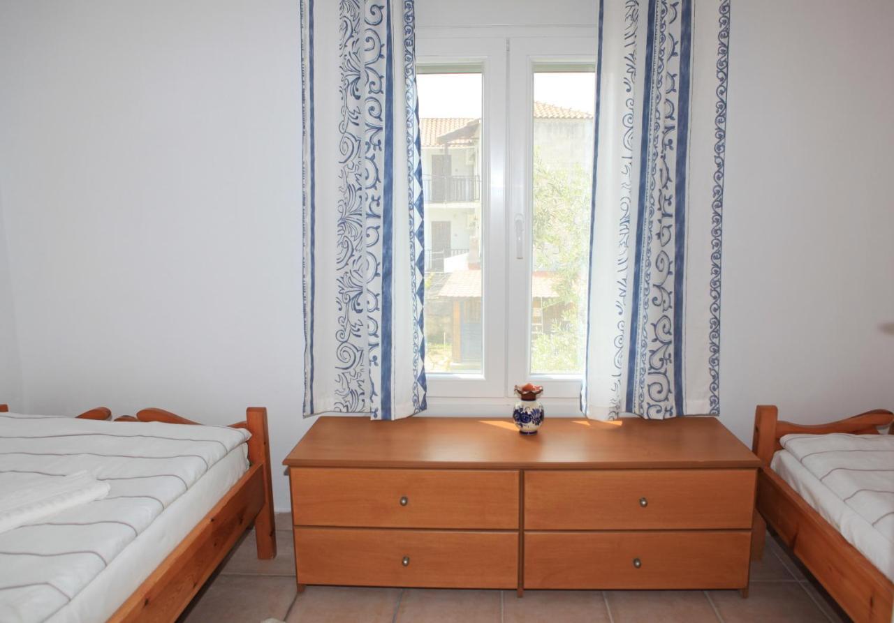O Pyrgos Accommodations Panormos  Bagian luar foto