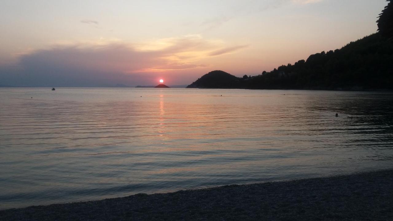 O Pyrgos Accommodations Panormos  Bagian luar foto