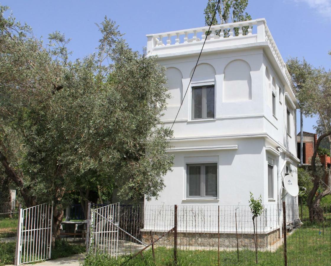 O Pyrgos Accommodations Panormos  Bagian luar foto