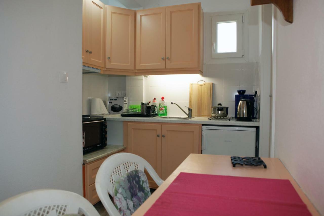 O Pyrgos Accommodations Panormos  Bagian luar foto